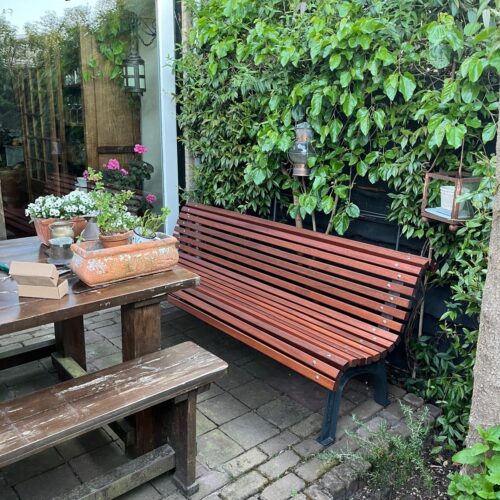 Parkbank Plaza 8 Onze mooie, comfortabele parkbank Plaza met teak-afwerking